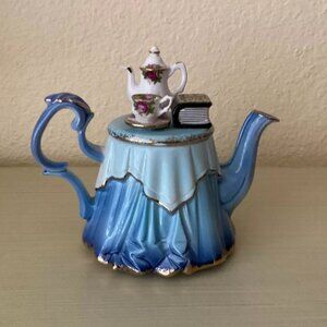 ROYAL ALBERT WINTER AFTERNOON LADIES BLUE TEAPOT.
